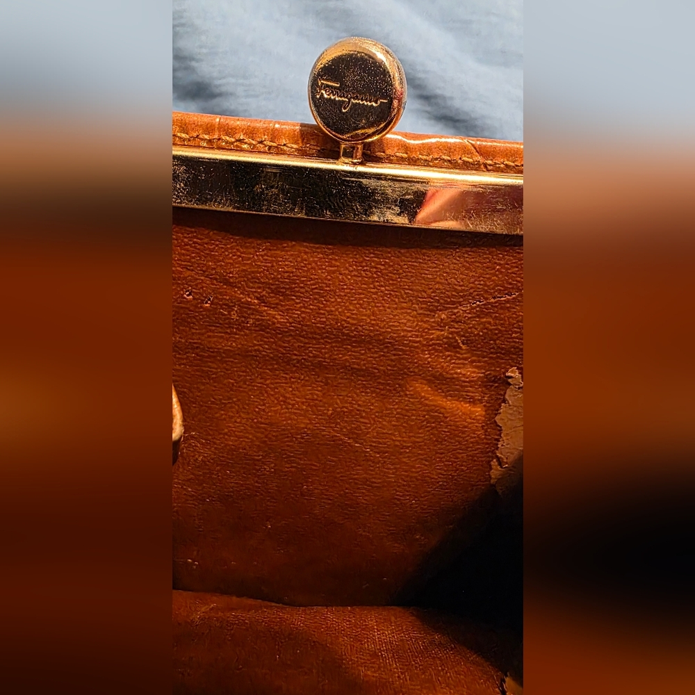 Salvatore Ferragamo Tan Croc-Embossed Wallet - Picture 7 of 8